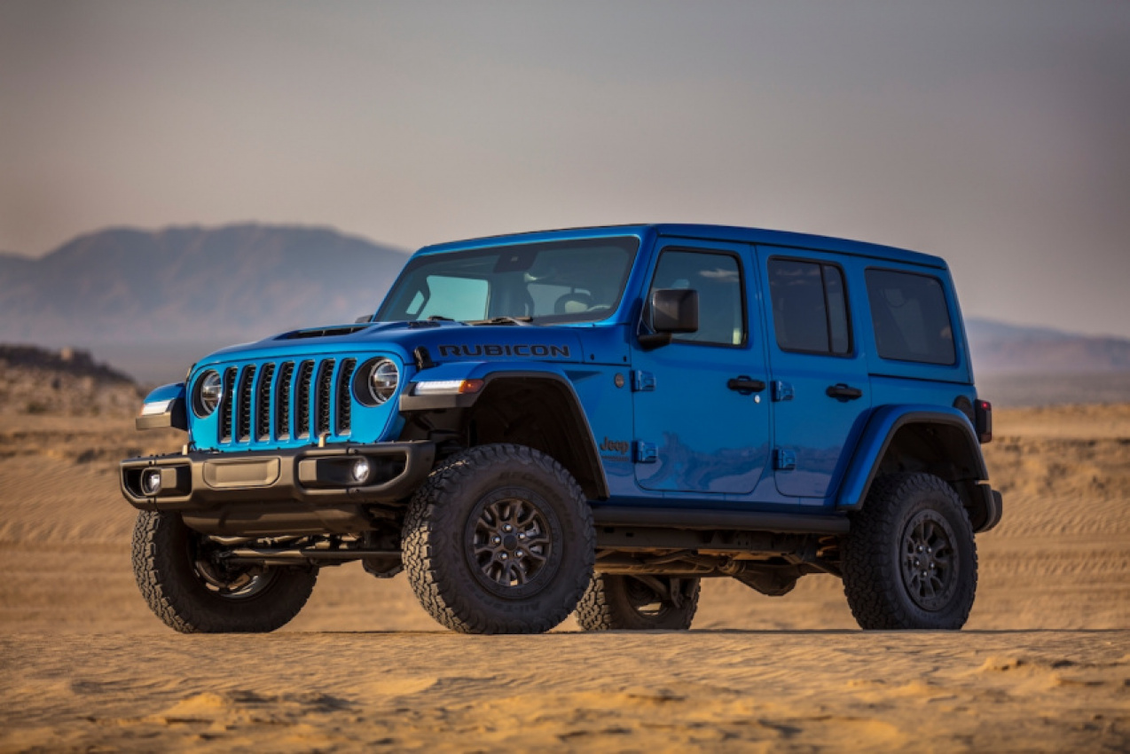 autos, cars, jeep, jeep wrangler, small, midsize & large suv models, wrangler, 2022 jeep wrangler surprisingly wins best value compact suv