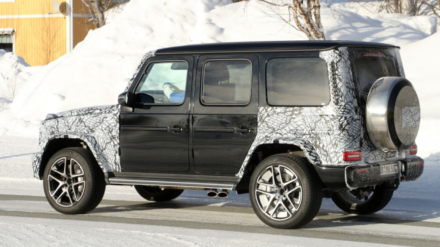 autos, cars, mercedes-benz, mg, news, mercedes, spied mercedes-amg g63 gets ready for a subtle facelift