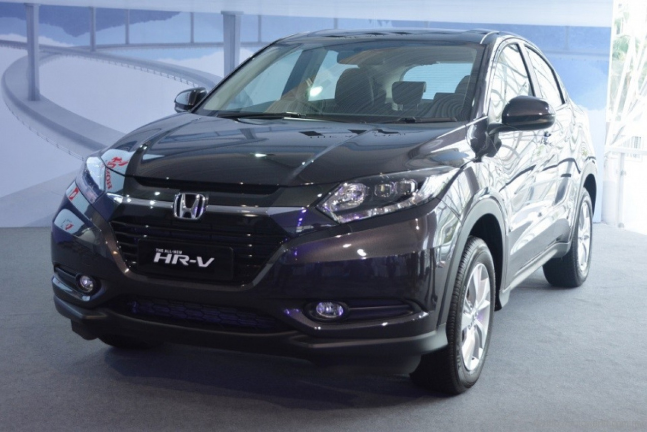 autos, cars, featured (homepage), honda, booking, hr-v, honda hr-v blazes sales charts with 7,000 bookings