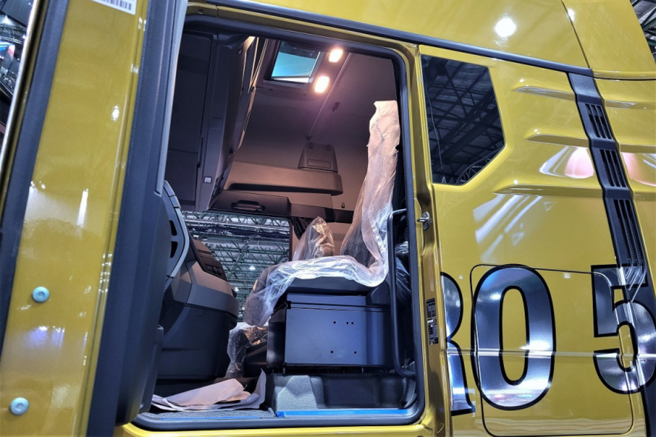 autos, cars, commercial vehicles, commercial vehicles, euro 5, man malaysia, man truck & bus (m) sdn bhd, prime mover, trucks, flagship man tgx prime mover debuts in malaysia