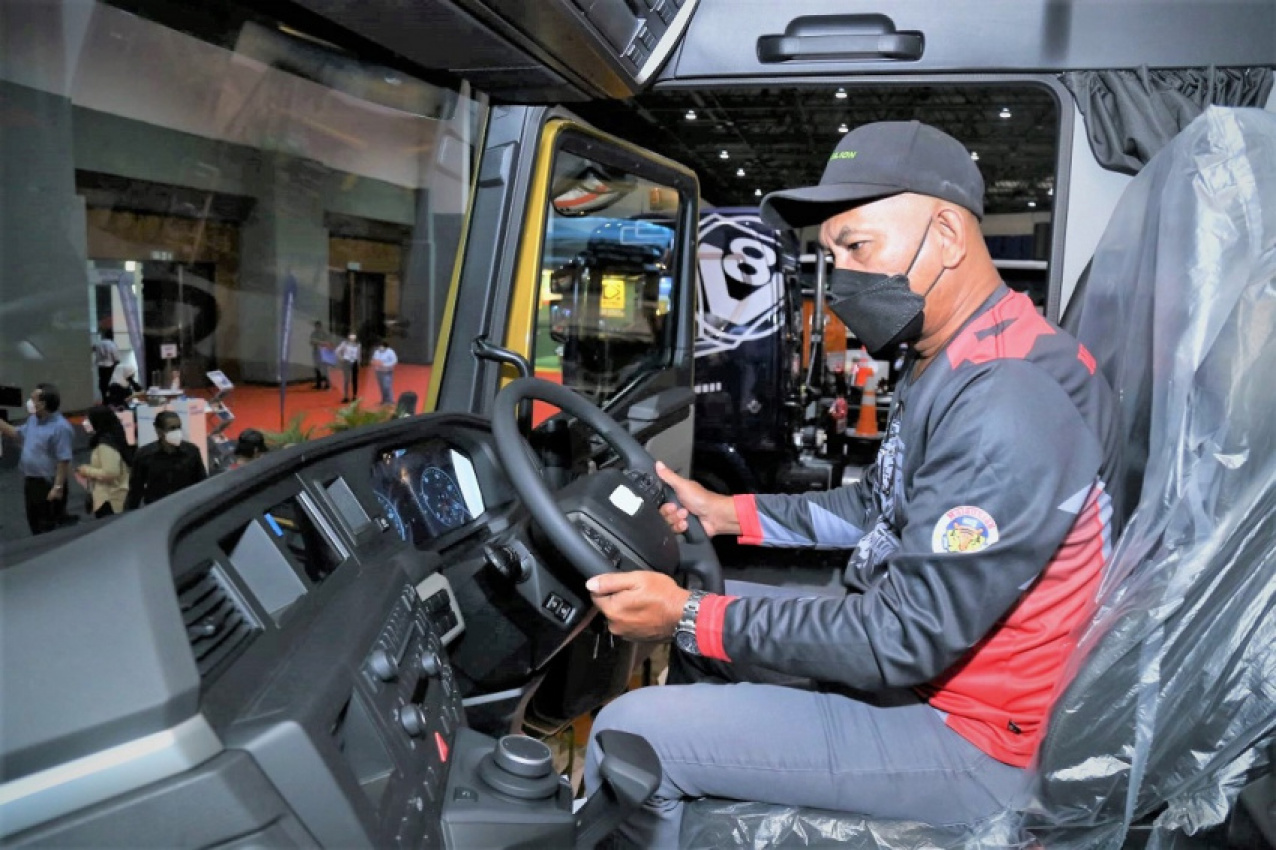 autos, cars, commercial vehicles, commercial vehicles, euro 5, man malaysia, man truck & bus (m) sdn bhd, prime mover, trucks, flagship man tgx prime mover debuts in malaysia