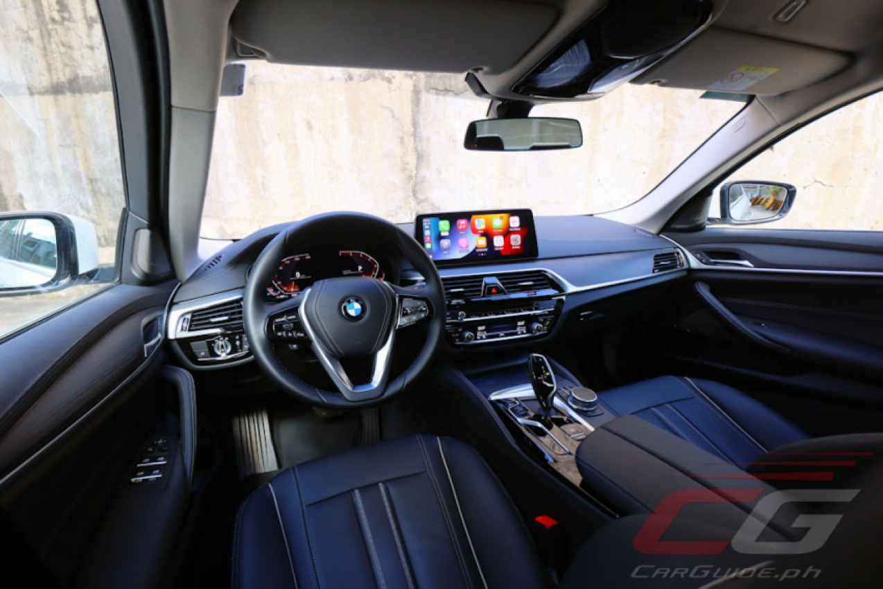 autos, bmw, cars, android, bmw 5-series, bmw 520i, driver&39;s seat, luxury car, android, review: 2022 bmw 520i luxury