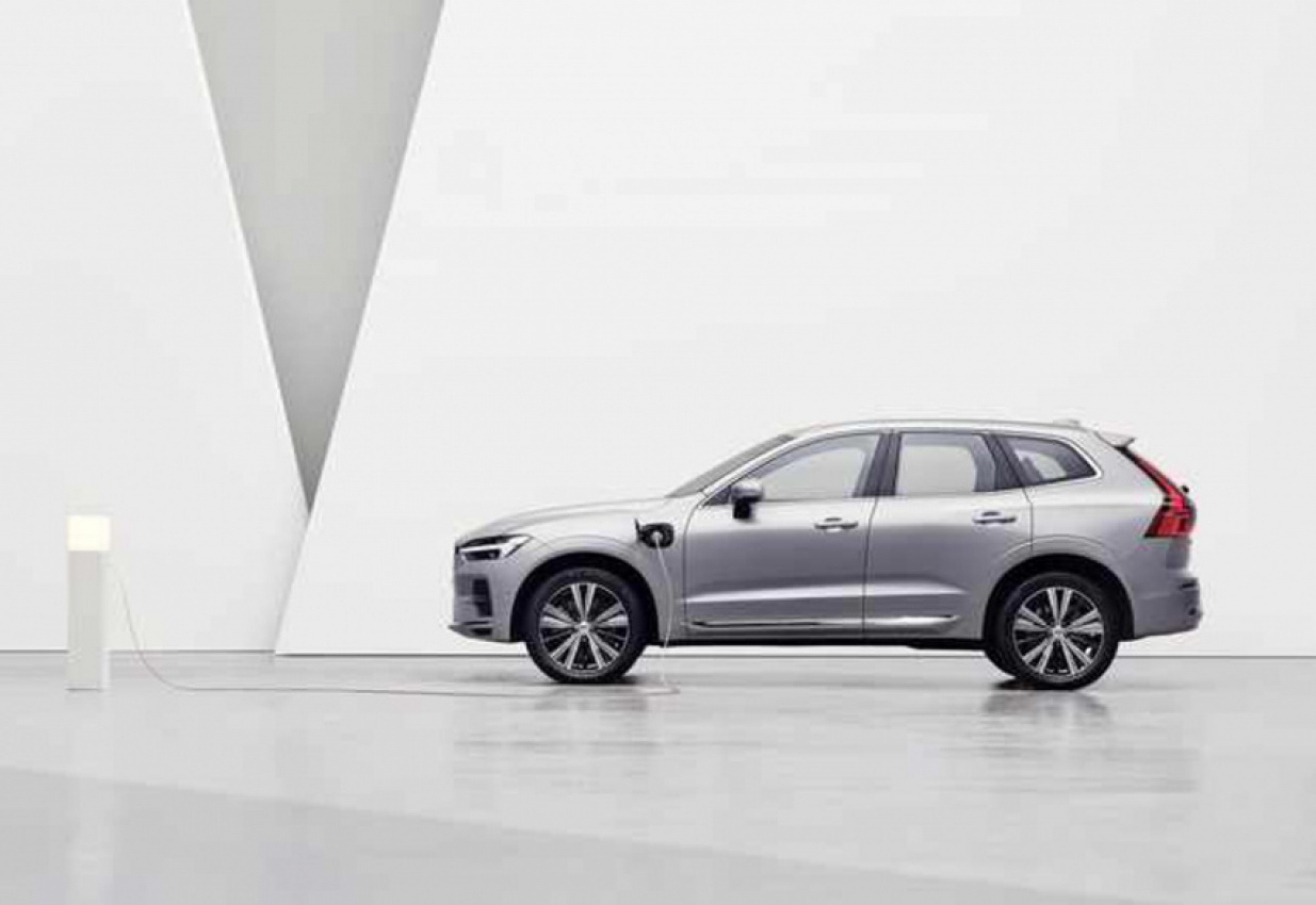 autos, cars, volvo, volvo xc60, do plug-in hybrids make sense? we try out the volvo xc60 and xc90 t8s, and xc40 ev