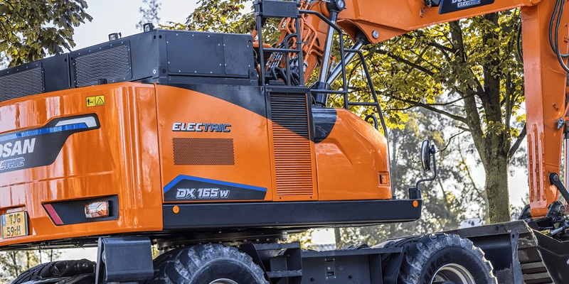 autos, cars, electric vehicle, utility vehicles, battery swapping, doosan dx165w electric, doosan dx300lc electric, electric construction equipment, electric construction vehicle, suppliers, webasto, webasto and e.c.e cooperate on electric construction machines