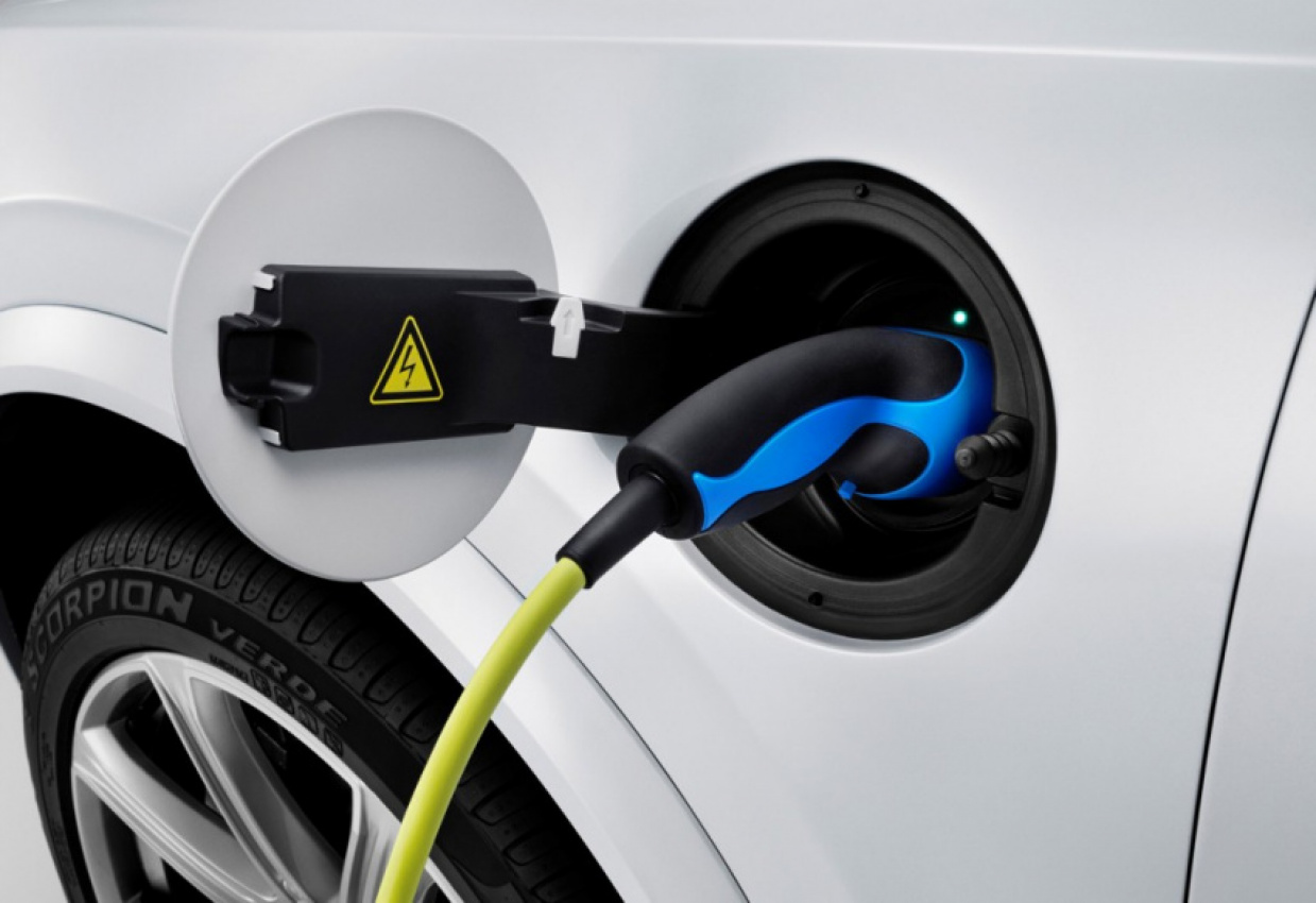 autos, cars, volvo, hybrids, luxury cars, volvo news, volvo adds power, range to 60- and 90-series plug-in hybrids for 2023