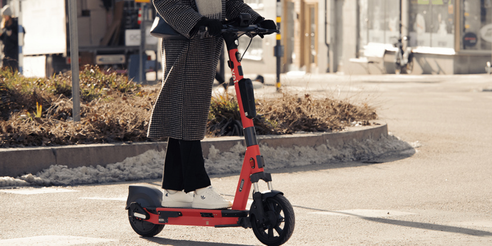 autos, cars, electric vehicle, two-wheeler, electric scooters, europe, repairs, voiager 5, voi launches next-gen scooter with repairability in mind