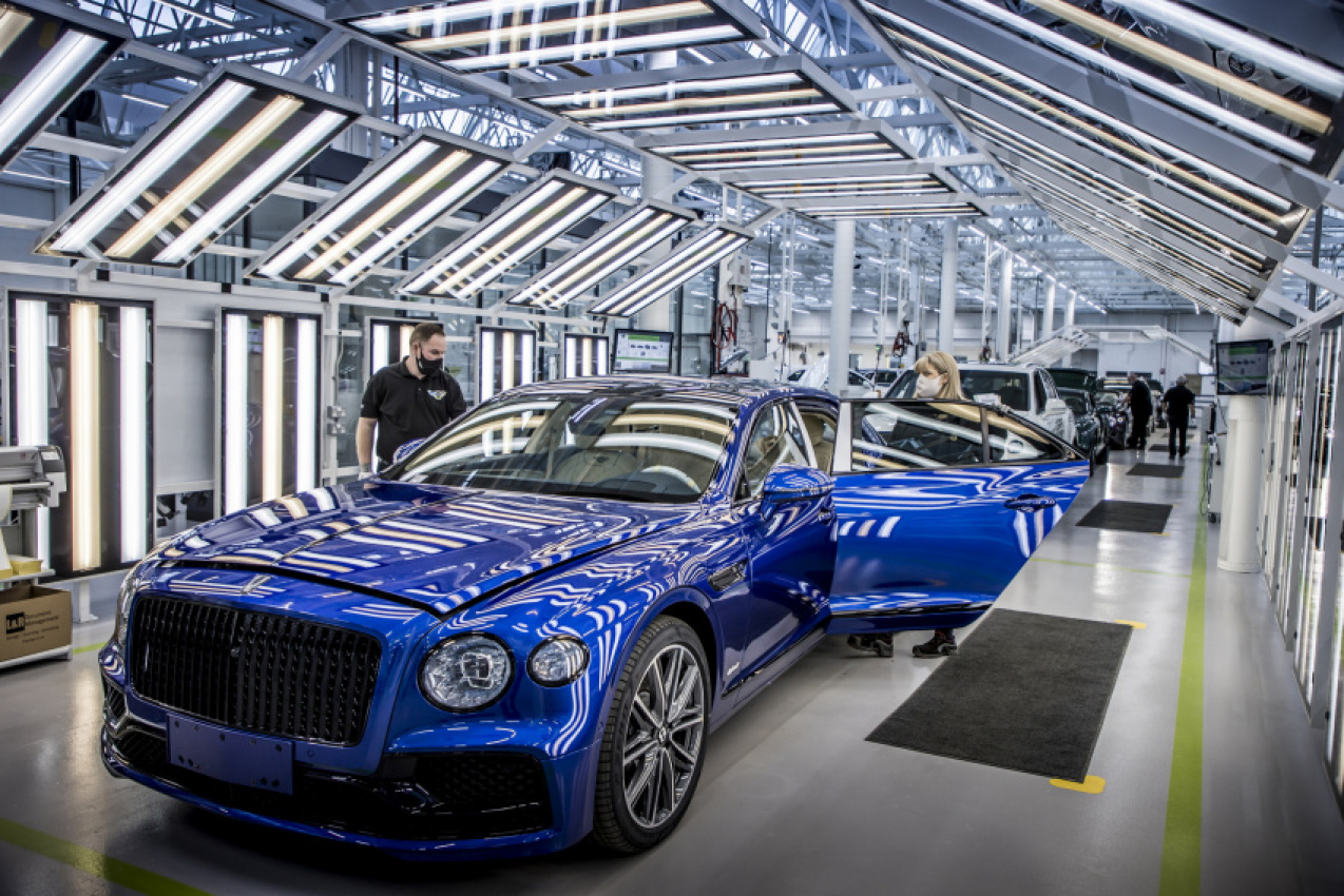 autos, bentley, cars, news, sales, bentley’s profits soar an astonishing 1,800 percent in 2021 over previous year