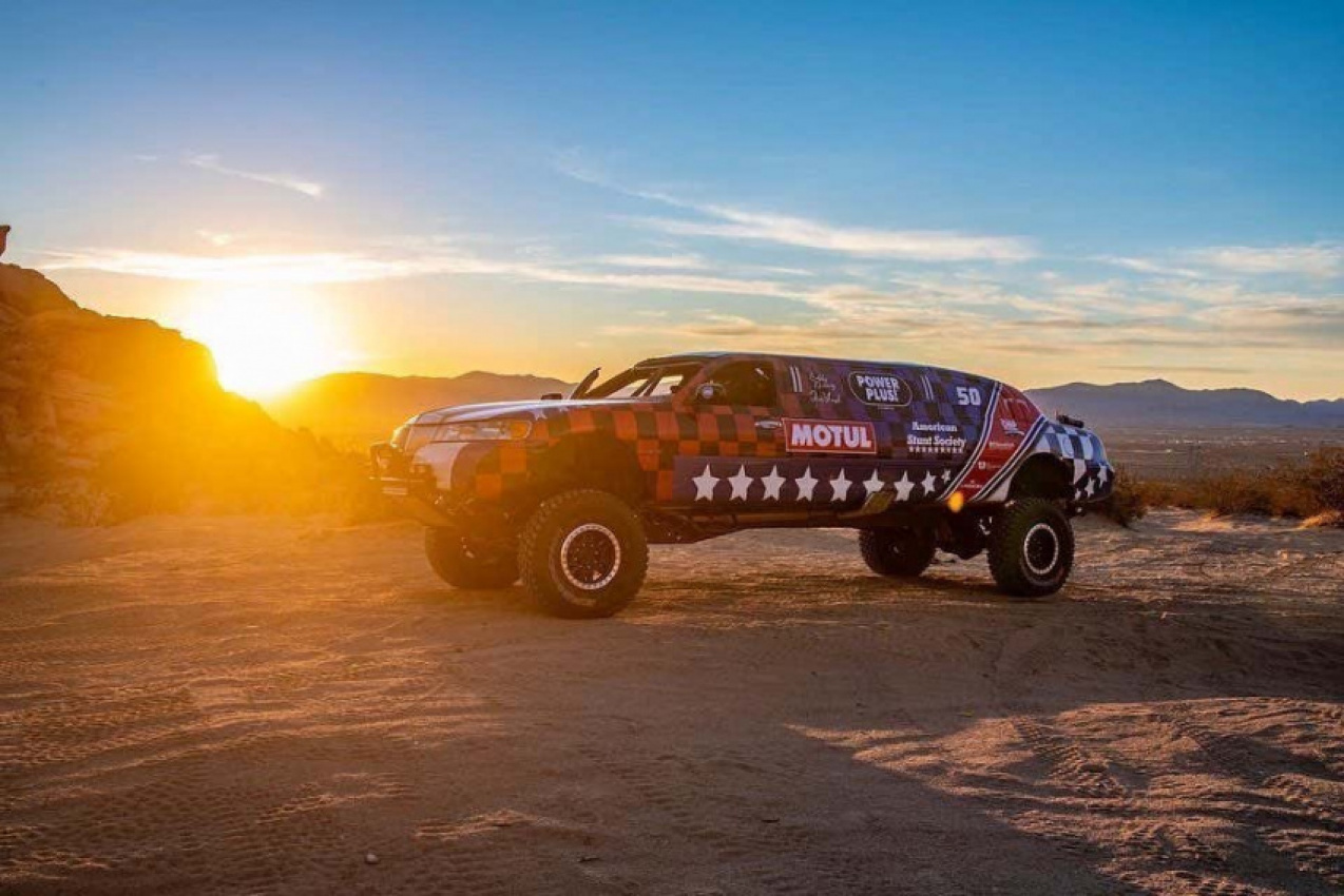 autos, cars, lincoln, how a lifted lincoln town car limo finished the mint 400 off-road race