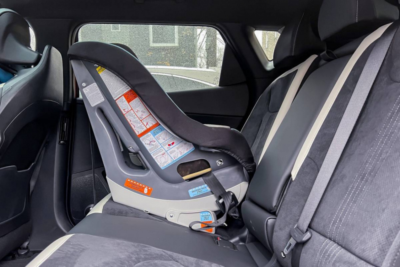 autos, cars, kia, vnex, how do car seats fit in a 2022 kia ev6?