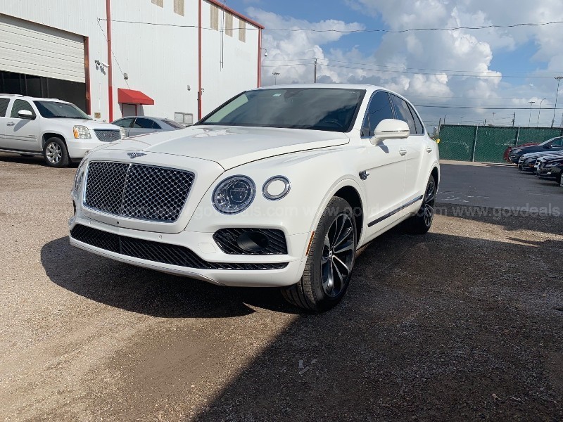 autos, bentley, cars, news, auction, bentley bentayga, used cars, the us postal service has a bentley bentayga and it’s up for auction