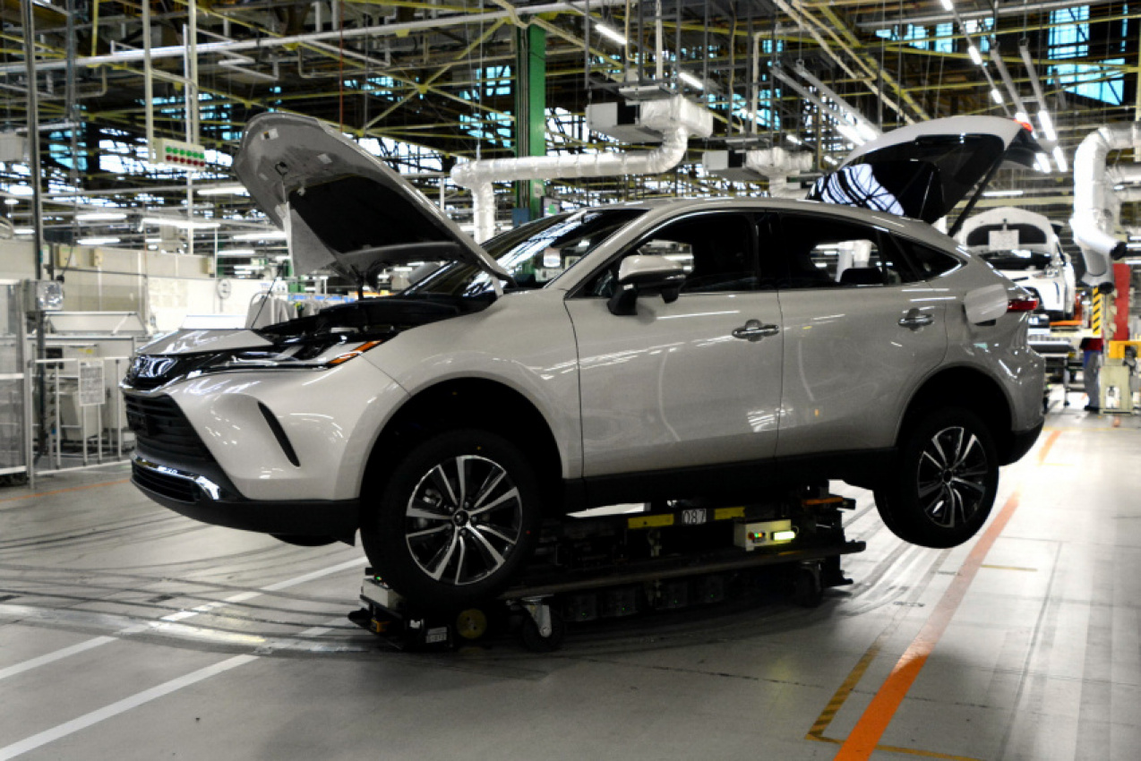 autos, cars, news, toyota, industry, japan, lexus, production, toyota set to intentionally slow production in the next three months