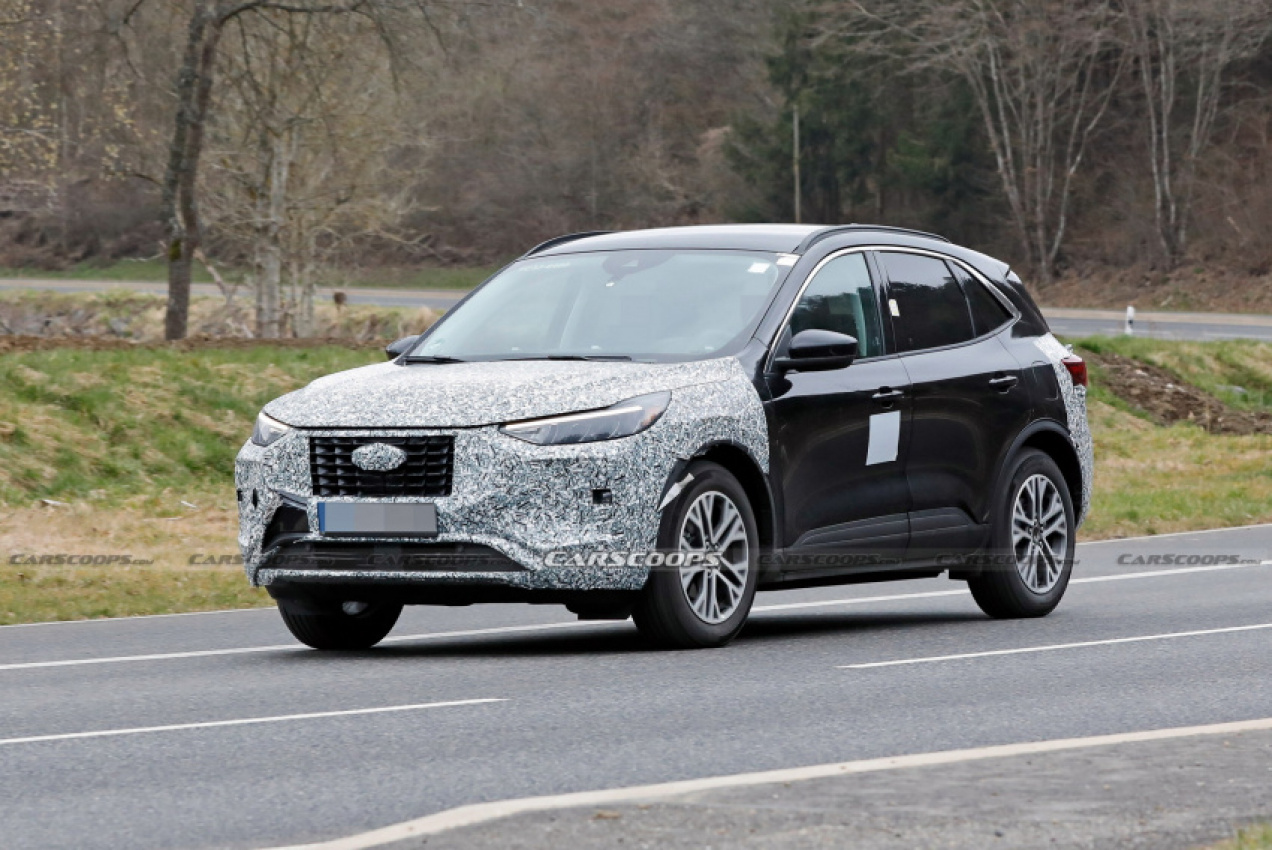autos, cars, ford, news, ford escape, ford kuga, ford scoops, hybrids, scoops, 2023 ford kuga / escape facelift spied alongside the current model