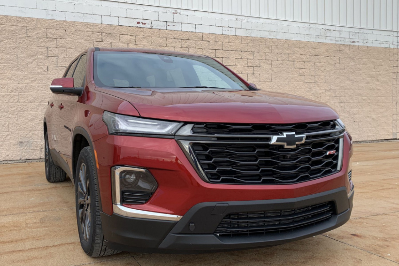 autos, cars, chevrolet, reviews, android, chevrolet traverse, android, suv review: 2022 chevrolet traverse rs