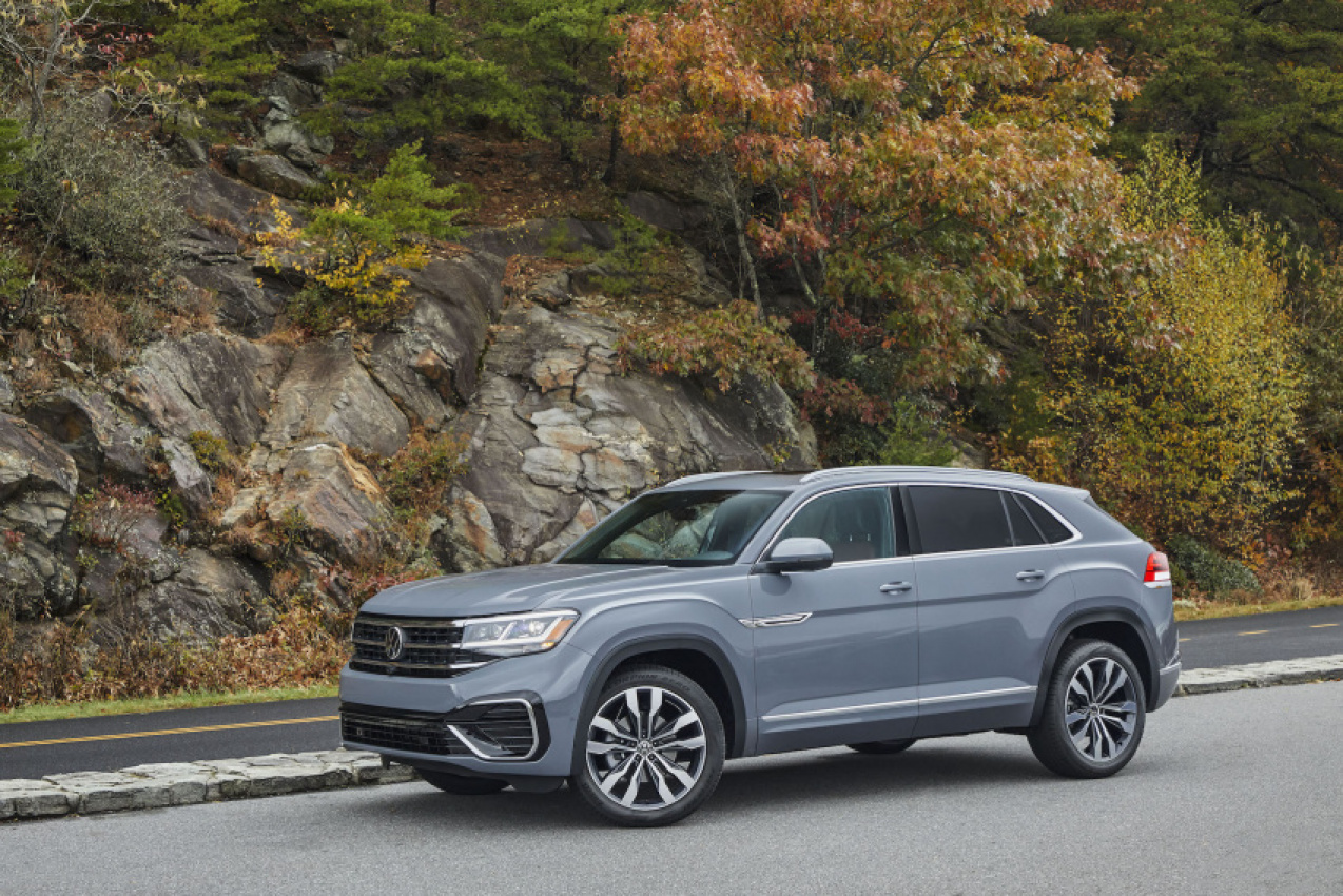 autos, cars, volkswagen, car safety, recalls, volkswagen atlas news, volkswagen news, volkswagen recalls 220,000 atlas and atlas cross sport suvs for airbag issue