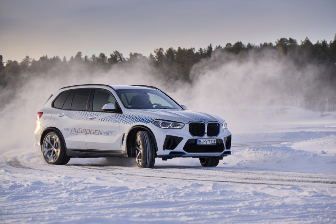 autos, bmw, cars, bmw ix5, bmw ix5 hydrogen, fcev, review: bmw ix5 hydrogen part 2 – drifting in the snow