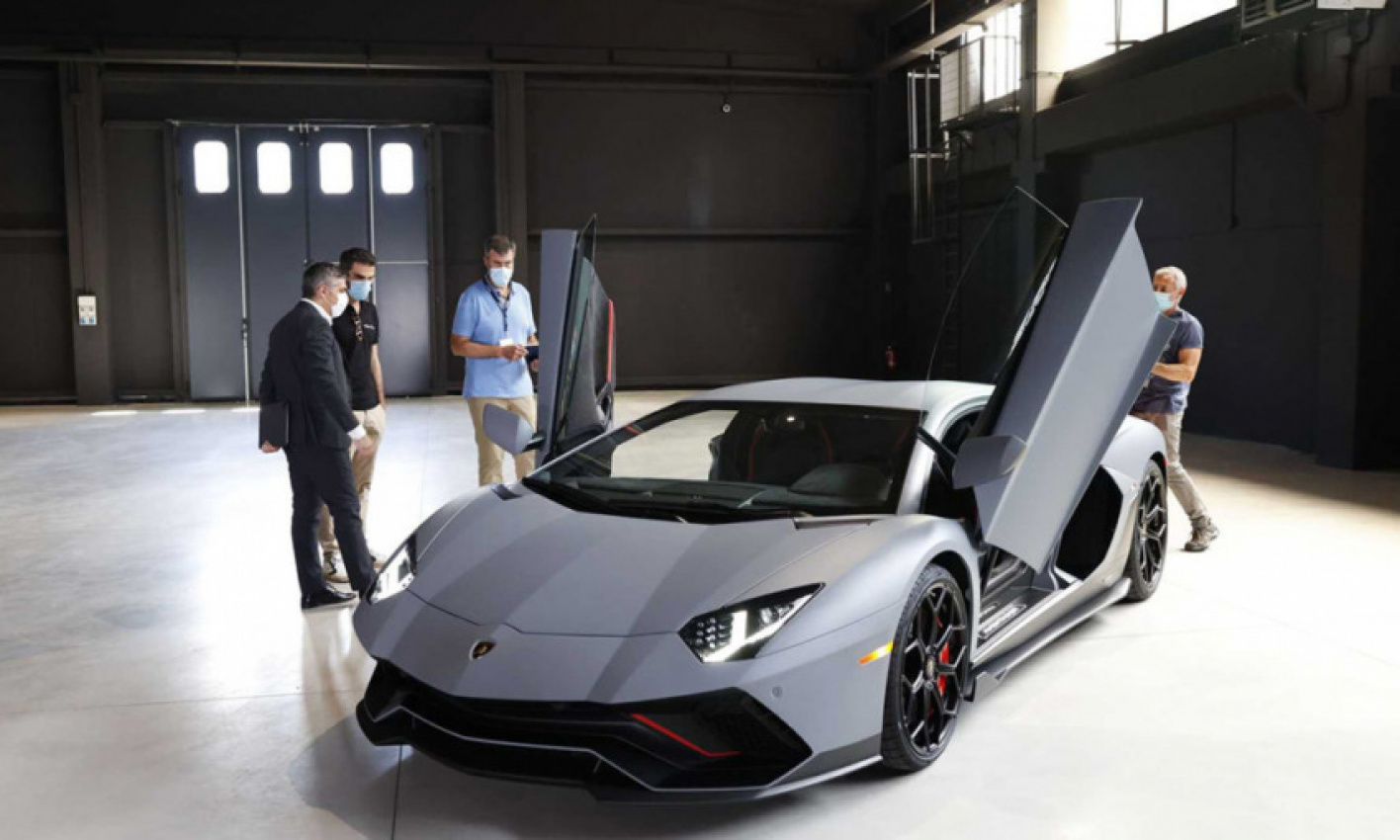 autos, cars, industry news, aventador ultimae, industry news, lamborghini, lamborghini aventador, lamborghini aventador ultimae, v12 aventador production restarts but its not what you think