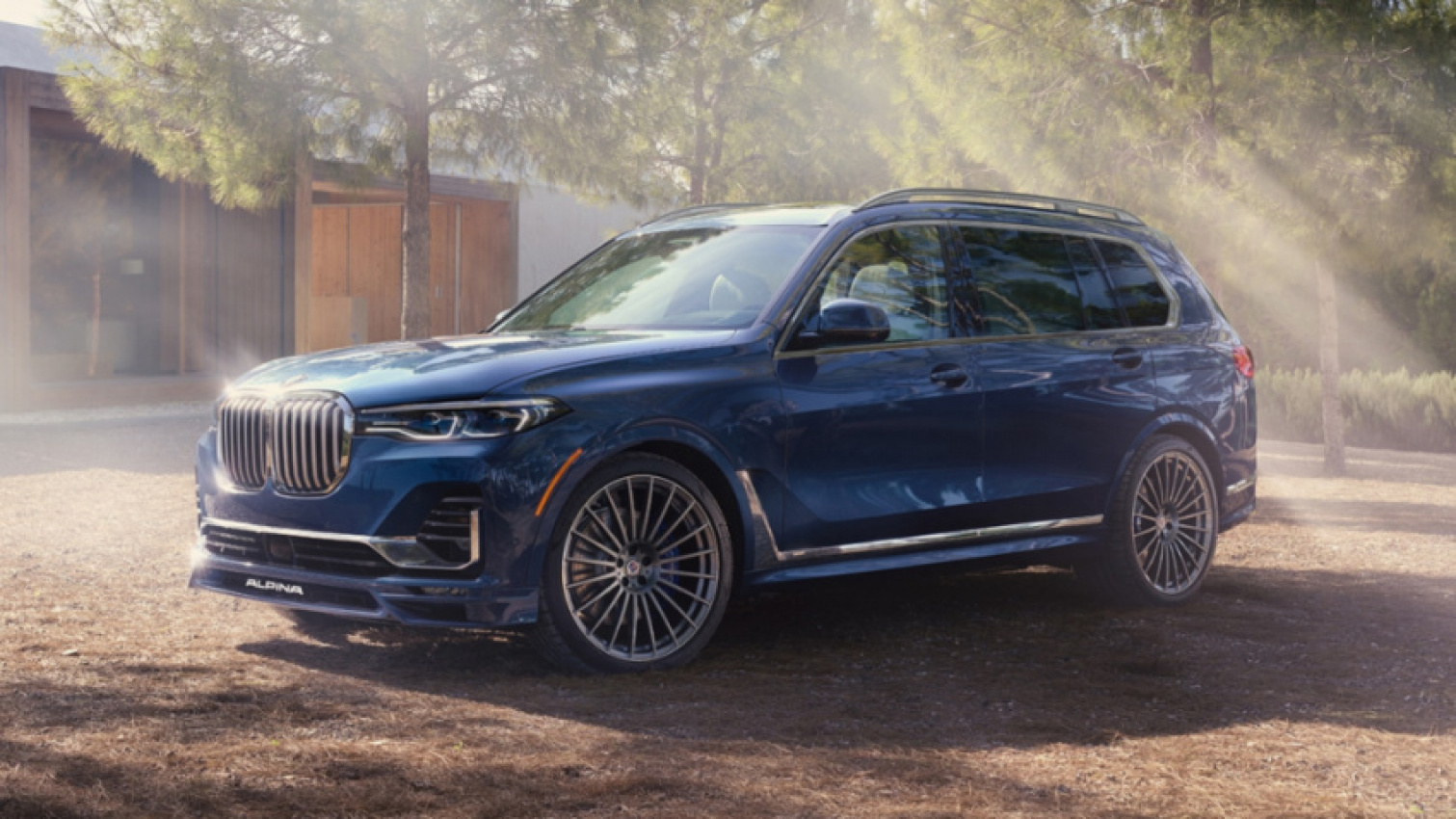 autos, bmw, cars, lincoln, bmw x7, lincoln navigator, vnex, the 2022 lincoln navigator battles the 2022 bmw x7 for consumer reports #1 spot