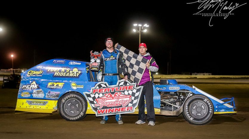 all dirt late models, autos, cars, ward stampedes to winner’s circle at southern oklahoma