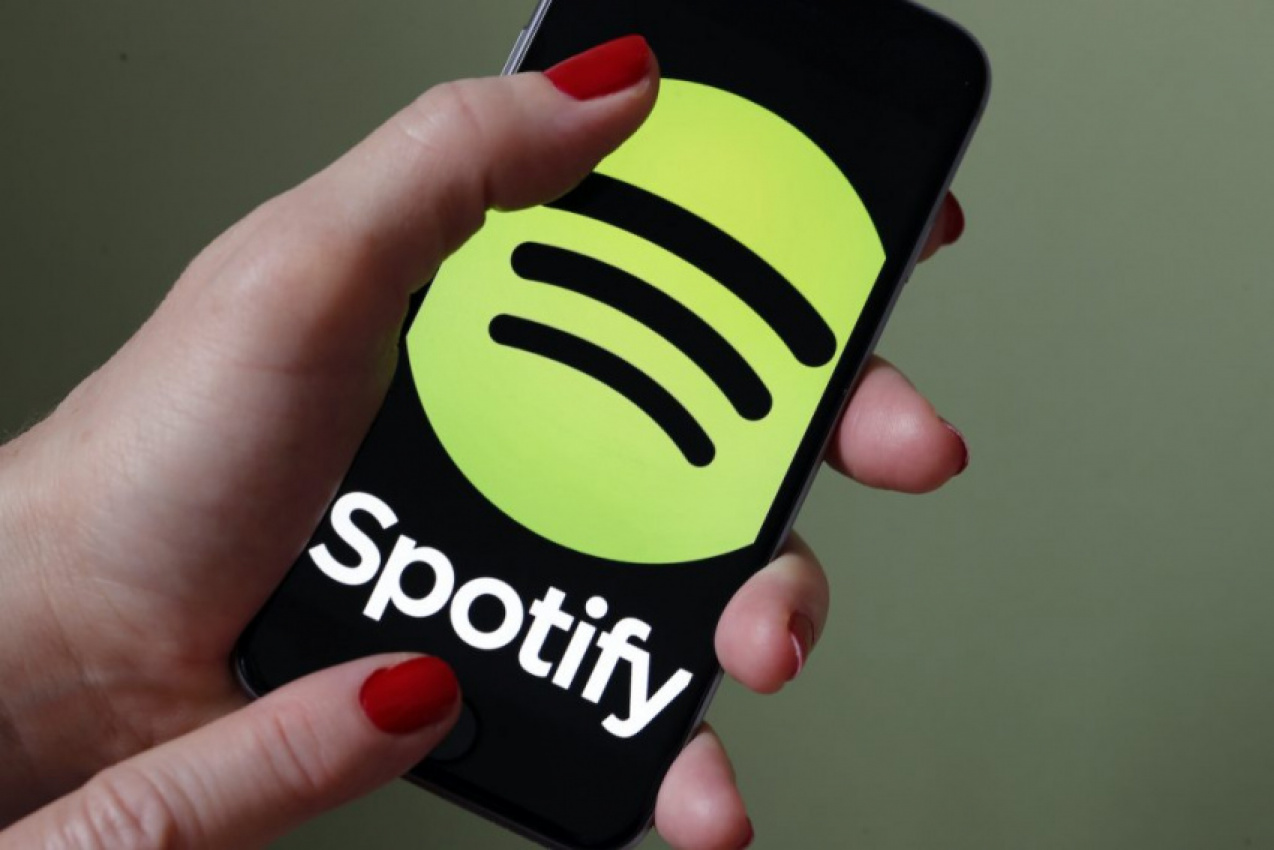 android, autos, cars, cars, android, there is a simple reason that spotify is not working on your old car stereo