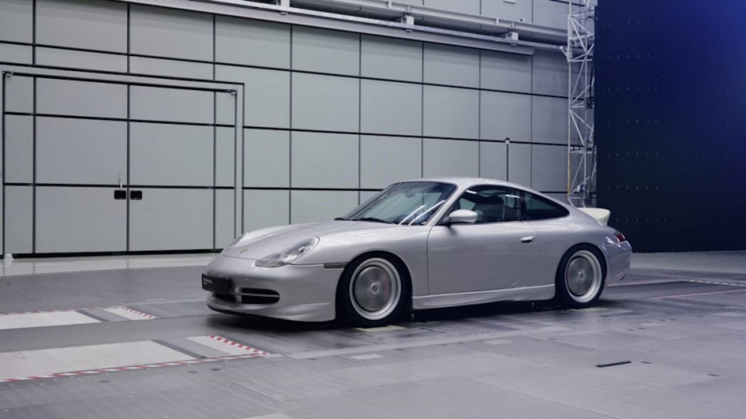 autos, cars, porsche, android, coupe, luxury, performance, android, porsche 911 classic club coupe revealed as an epic 996 restoration