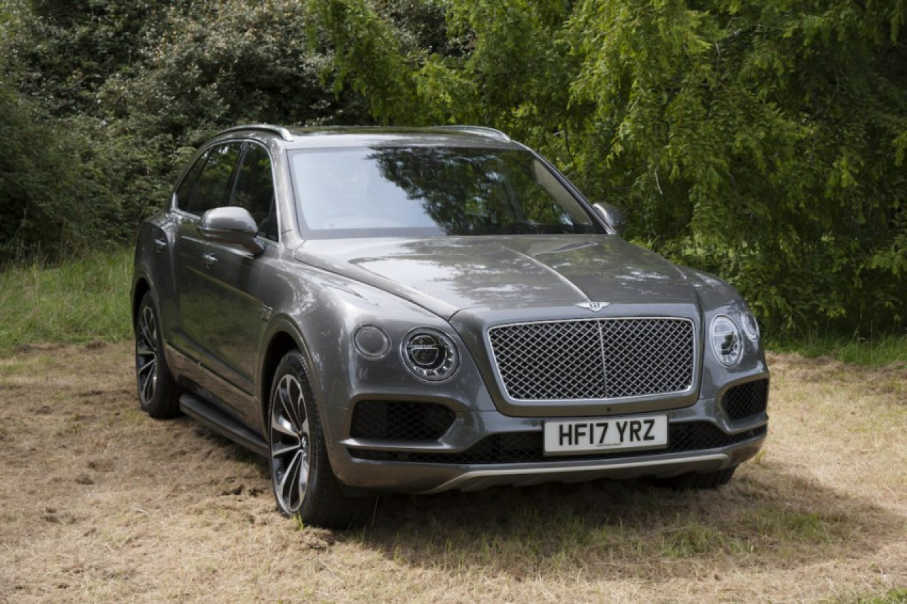 autos, bentley, cars, bentley bentayga, luxury suv, the post office confiscated a crazy bentley bentayga and is now selling it