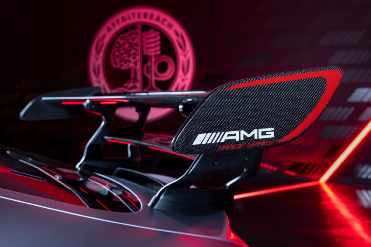 autos, cars, mercedes-benz, mg, news, mercedes, mercedes amg gt, mercedes videos, mercedes-amg, motorsports, new cars, racing, video, 2023 mercedes-amg gt track series is based on the black but not street legal