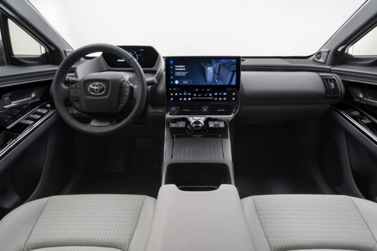 autos, cars, electric vehicle, toyota, toyota bz4x, toyota bz4x for the u.s. misses out on steering ‘joystick’ [update]
