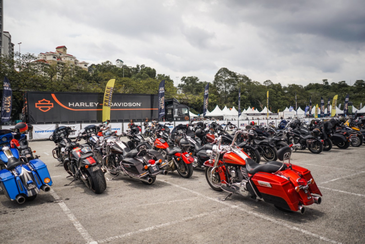 autos, cars, harley-davidson, didi resources, harley, malaysia book of records, new record set for largest harley-davidson gathering in malaysia