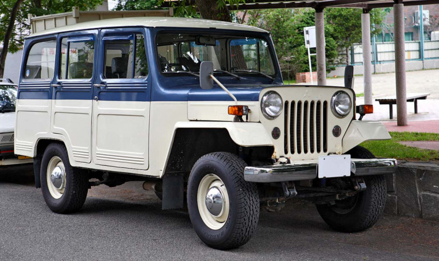 autos, cars, jeep, mitsubishi, did you know mitsubishi made an old-school willys jeep until 1998?