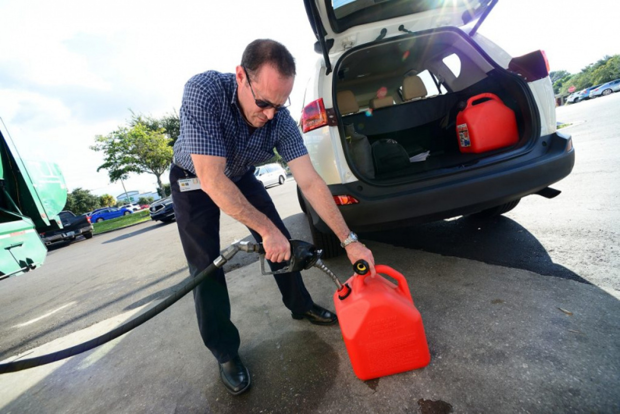 autos, cars, gas price, gasoline, are more states giving $800 gas rebates like california proposal?