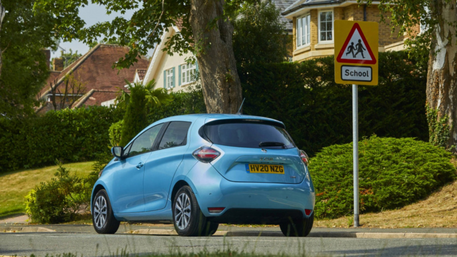 autos, cars, renault, reviews, android, android, renault zoe ev review: long range in a little package