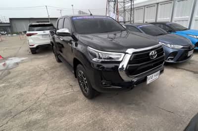 article, autos, cars, toyota, toyota hilux, a closer look at the toyota hilux in a walk-around video