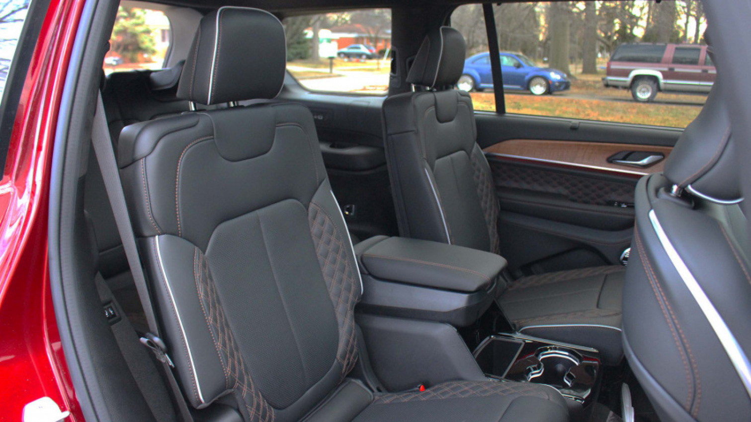 autos, cars, jeep, android, driveway tests, jeep grand cherokee, luxury, android, 2022 jeep grand cherokee l summit interior review | jeep is a real luxury brand now