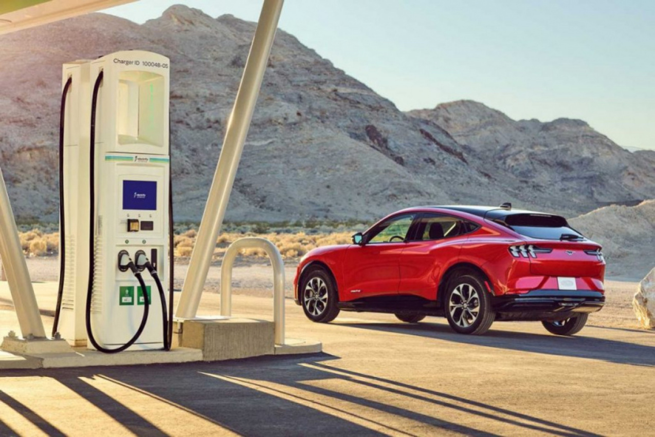 autos, cars, electric vehicles, gas price, the many reasons you can’t buy an electric car anymore