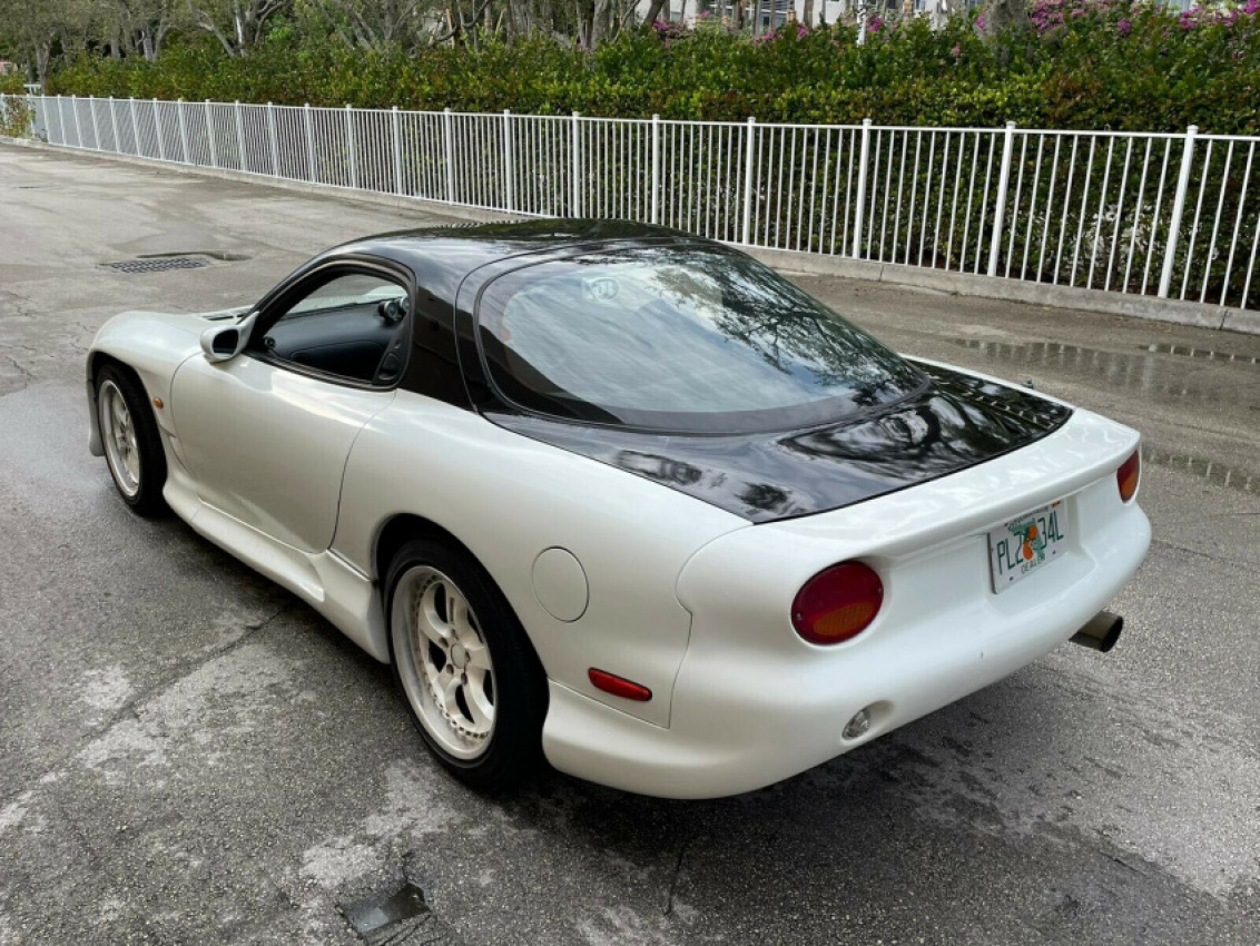 autos, cars, mazda, news, classics, ebay, japan, mazda rx-7, used cars, why would you do this to an fd mazda rx-7?