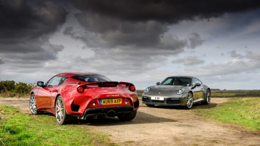 autos, cars, lotus, porsche, sports cars, porsche 911 carrera vs lotus evora gt410 – sports car showdown