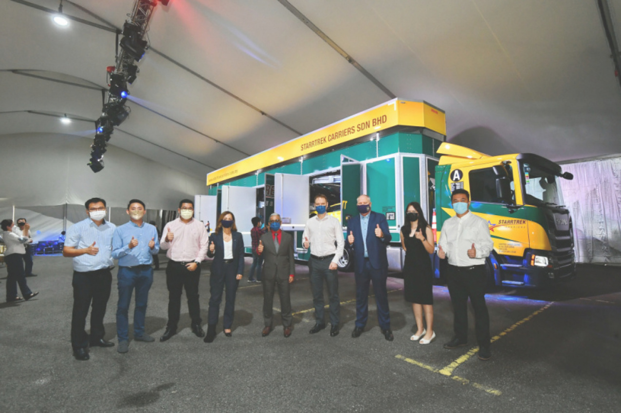 autos, cars, commercial vehicles, commercial vehicles, logistics, malaysia, prime mover, scania, scania southeast asia, starrtrek carriers, trucks, starrtrek carriers receives first full air suspension scania truck in malaysia