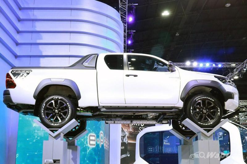 autos, cars, isuzu, isuzu d-max fends off hilux to hold on its title as thailand’s pick-up king in jan and feb 2022