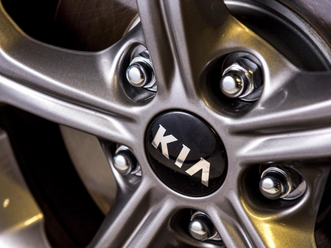 autos, cars, kia, are kias expensive to repair?