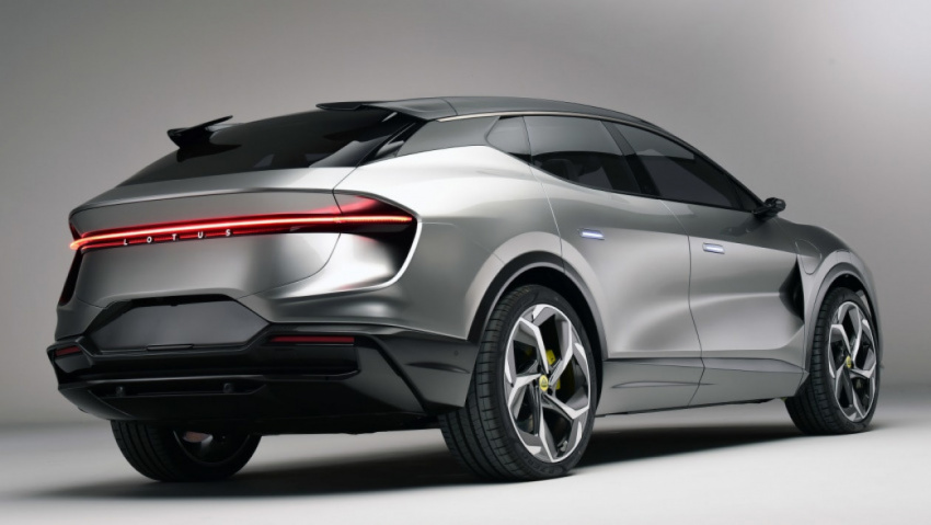 autos, cars, lotus, electric cars, family cars, suvs, video, new lotus eletre all-electric suv marks new era for british brand