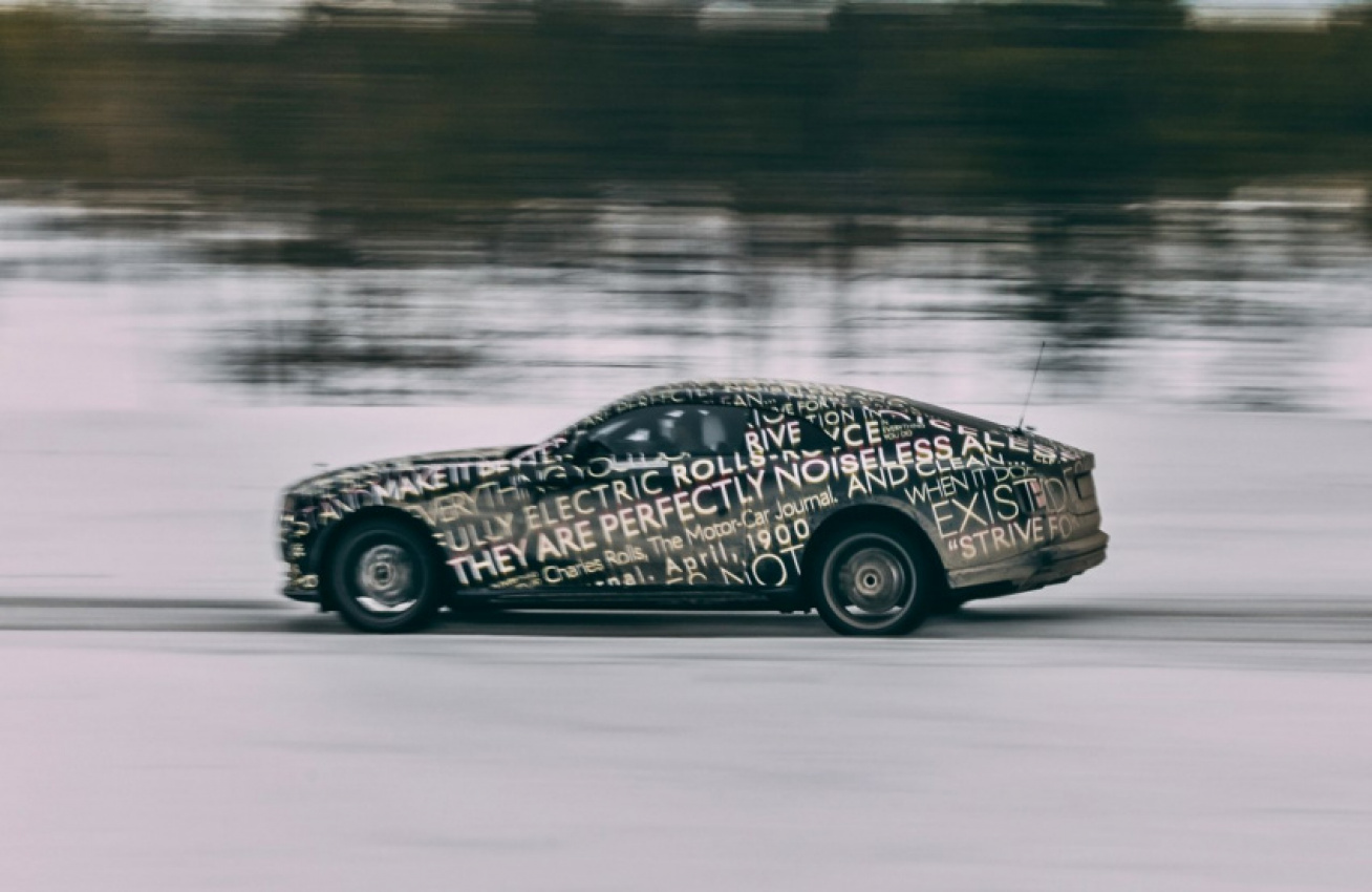 autos, cars, rolls-royce, electrification, endurance testing, prototype, rolls-royce spectre, winter testing, zero emissions, first pictures of electric rolls-royce spectre, to go on sale in 2023