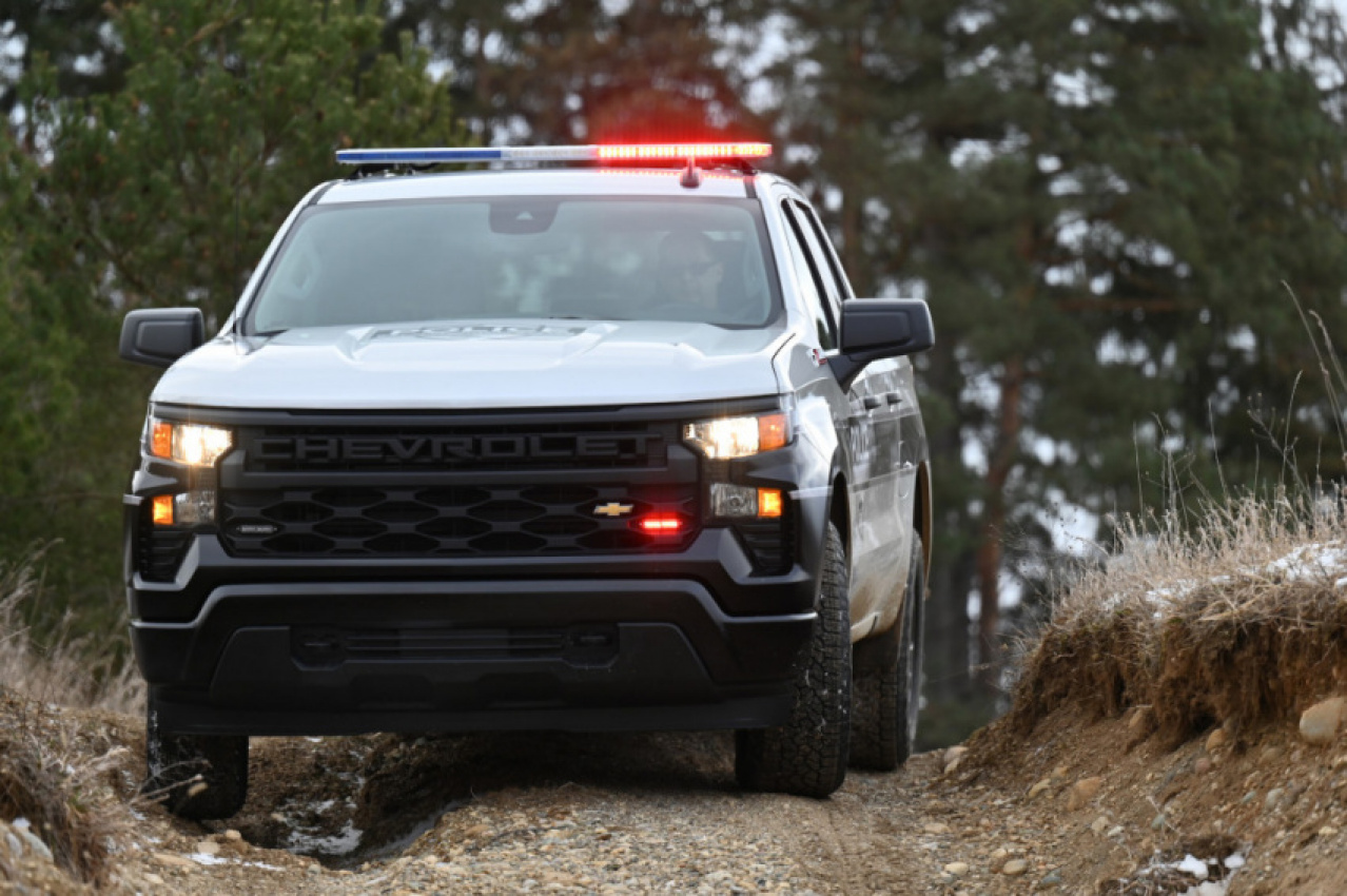 autos, cars, chevrolet, chevrolet news, chevrolet silverado, chevrolet silverado 1500 news, news, pickup trucks, police car, 2023 chevrolet silverado police pursuit vehicle coming to catch bad guys