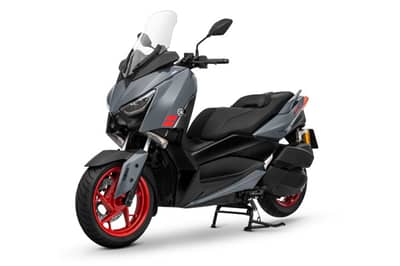 article, autos, cars, yamaha, the yamaha x-max 300 sp gives premium scooters a whole new meaning