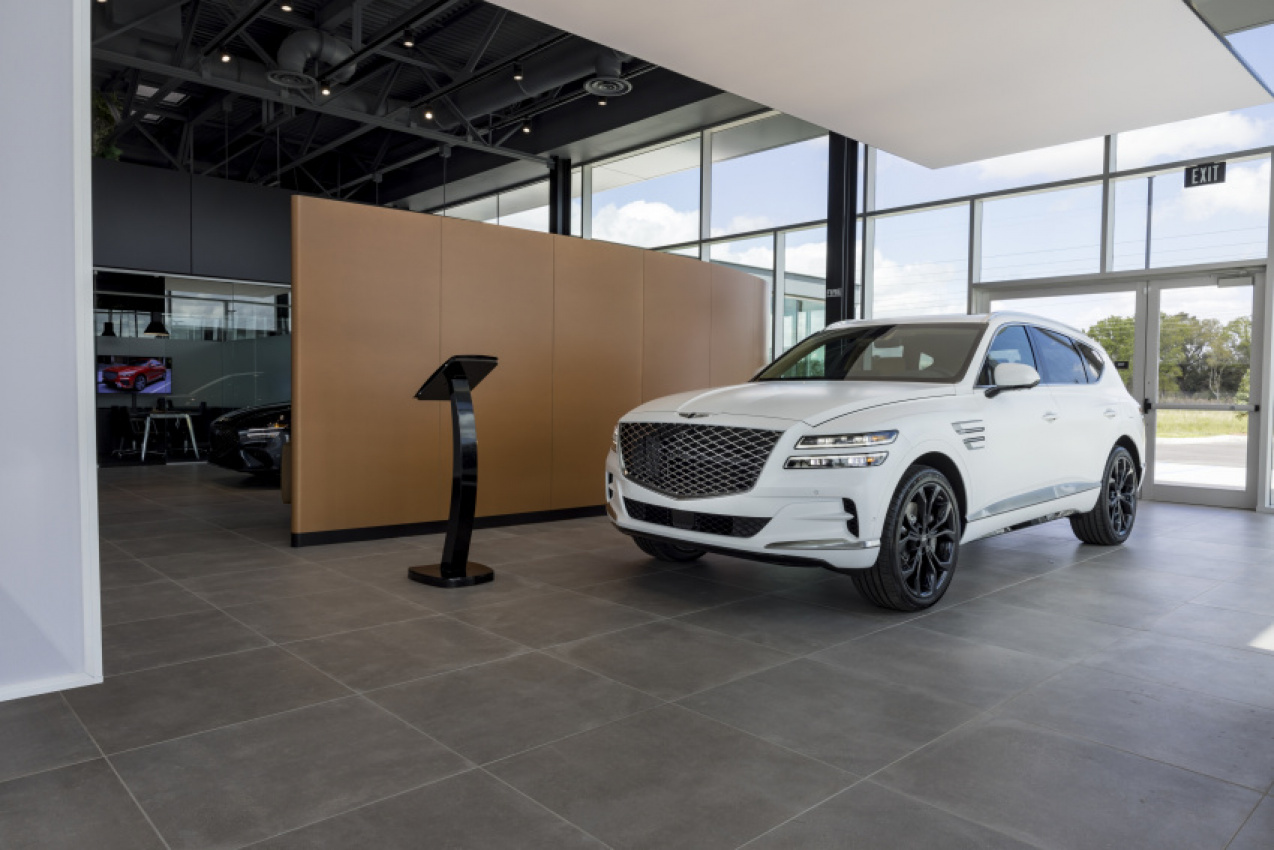 autos, cars, genesis, genesis opens doors to first standalone us dealership