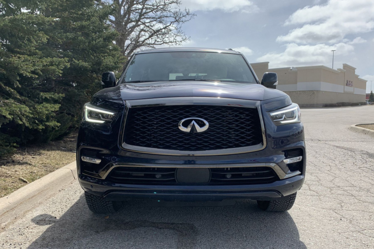 autos, cars, infiniti, luxury, android, infiniti qx80, android, millennial mom’s review: 2022 infiniti qx80