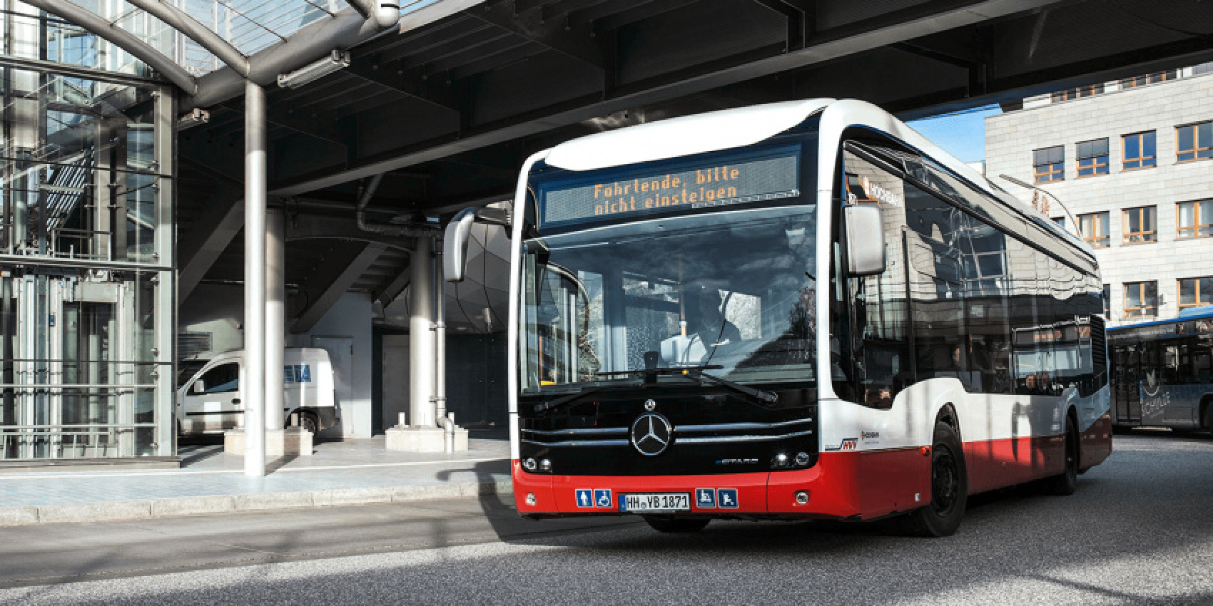autos, cars, electric vehicle, politics, electric buses, germany, hamburg, hamburger hochbahn, public transport, subsidies, germany funds 472 new electric buses for hamburg