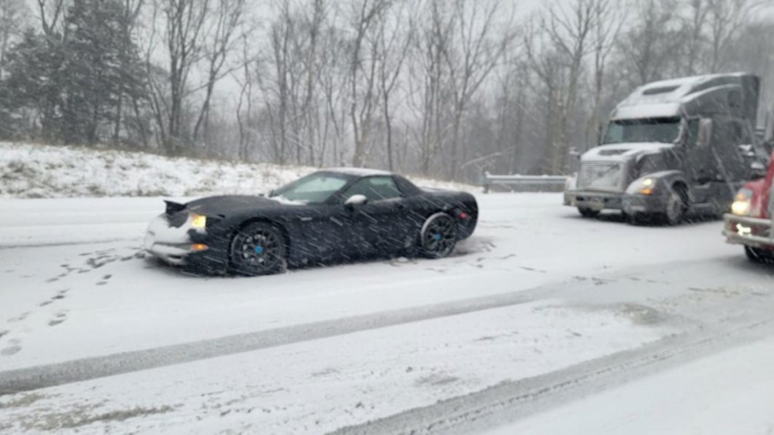 autos, cars, chevrolet, corvette, snow, summer tires, lunatic and his chevrolet corvette z06 brave a blizzard on summer tires