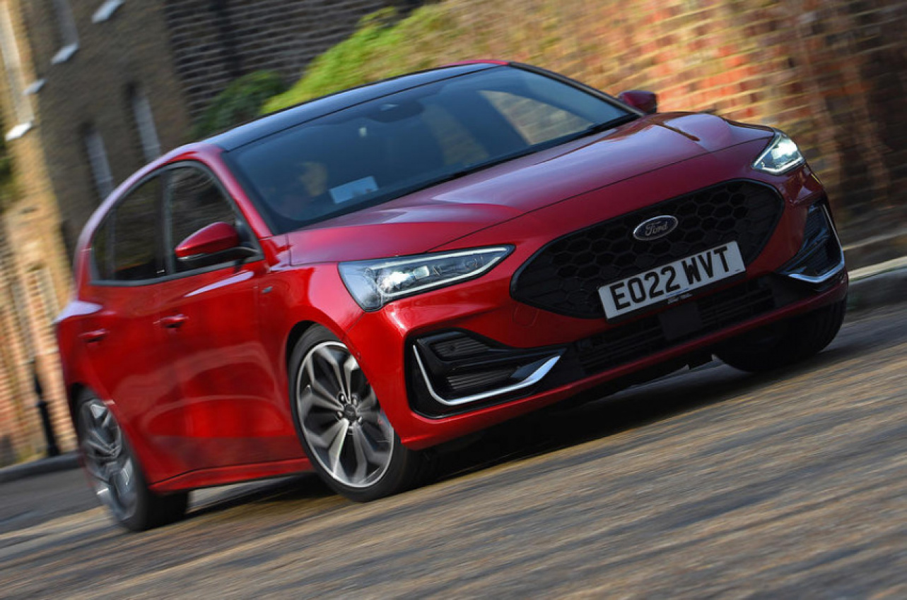 autos, cars, electric vehicle, ford, ford focus, ford focus st-line vignale 1.0 ecoboost mhev 2022 uk review