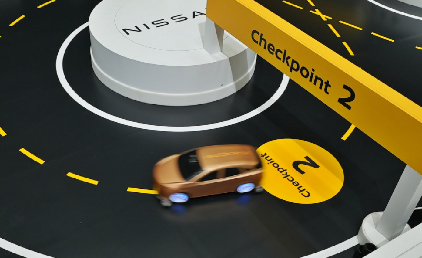 autos, cars, nissan, nissan e-4orce advanced all-wheel control technology demonstrated with rc car