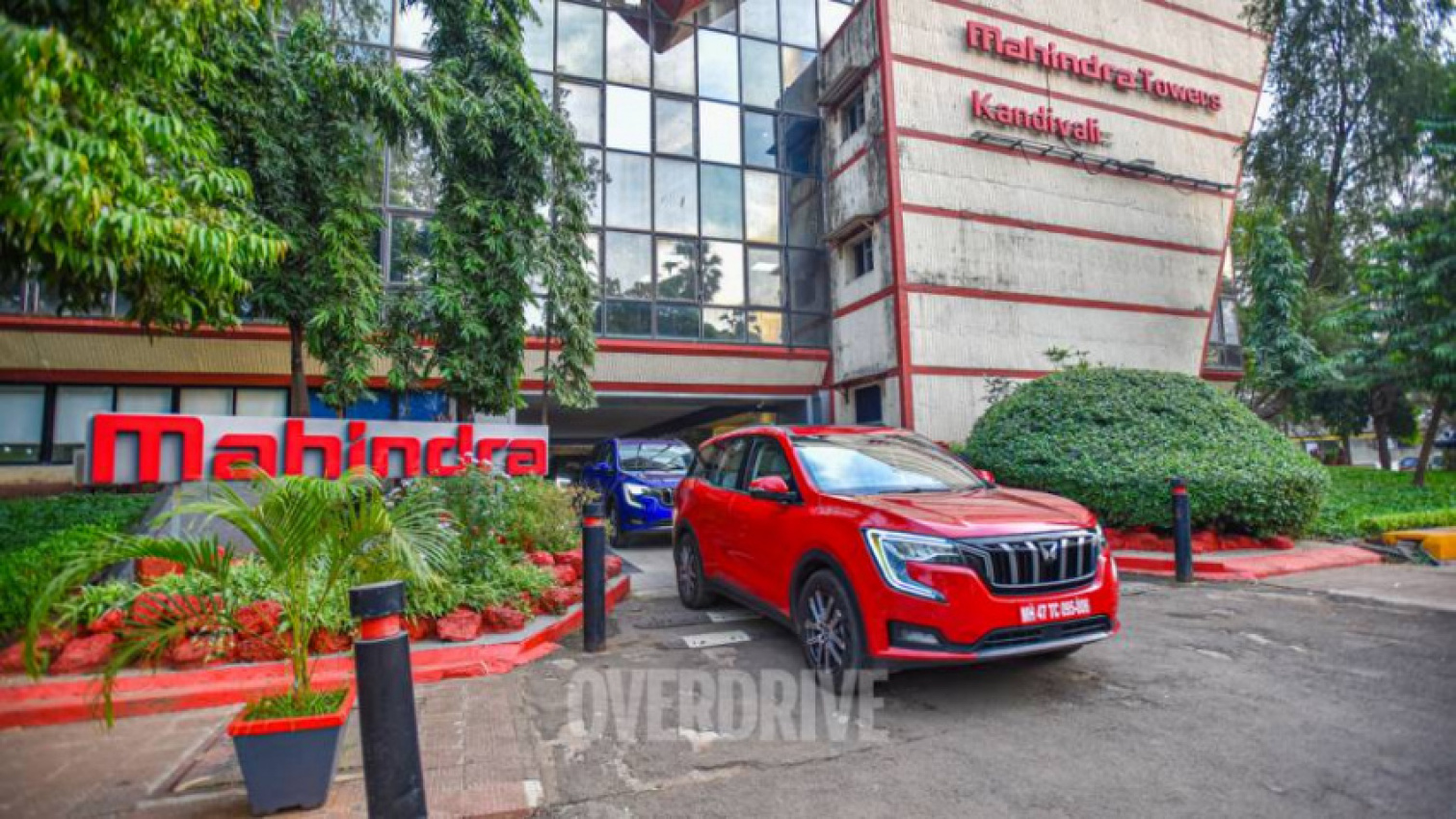 autos, cars, features, mahindra, mahinda xuv700, mahindra xuv700 7 seater price india, mahindra xuv700 awd price india 2021, mahindra xuv700 ax prices india 2021, mahindra xuv700 booking, mahindra xuv700 delivery date, mahindra xuv700 diesel delivery date, mahindra xuv700 images, mahindra xuv700 interior, mahindra xuv700 launch date, mahindra xuv700 luxury pack price india 2021, mahindra xuv700 petrol delivery date, mahindra xuv700 petrol top speed, mahindra xuv700 rann of kutch, mahindra xuv700 road trip, mahindra xuv700 top speed run, overdrive, overdrive 700 episode, vnex, xuv 700, xuv700 price, mahindra xuv700 on the rann of kutch - our 700 special!